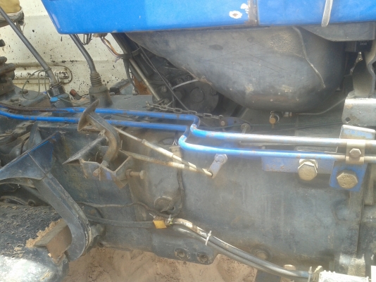 ขายรถไถฟอร์ด 6600 เสื้อลาย ใบดัน ผาน 6 คลาด เล่มทะเบียน