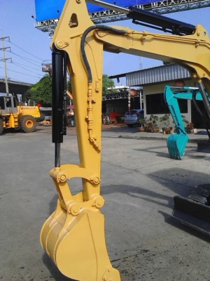 รถขุด CATERPILLAR รุ่น 303CR ชั่วโมงทำงานน้อย รถขุด CATERPILLAR รุ่น 303CR ชั่วโมงทำงานน้อย