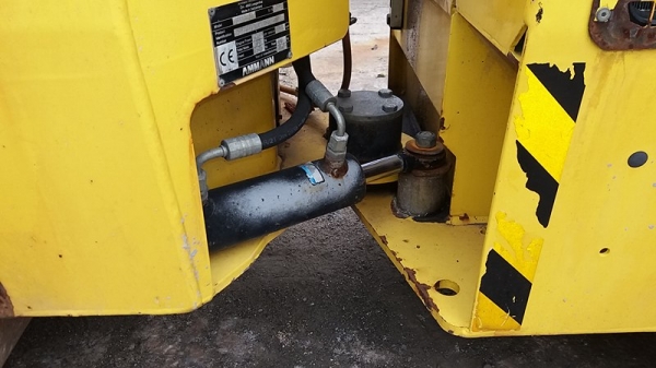 รถบด AMMANN รุ่น AV20 ขนาด 2 ตัน