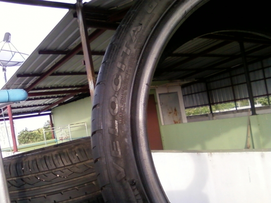 ยาง 225 40 18 ปี 13 VELOCITA CNS รุ่นDELIUM RACING ดอกหนาๆ นิ้มๆ