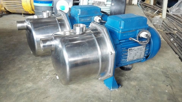 ** SOLD ** ปั้มน้ำหัวสแตนเลส SIX team Made in ITALY ขนาด 1 HP ไฟบ้าน 220V สภาพสดใหม่เดิมๆมาเทสก่อนได้!!