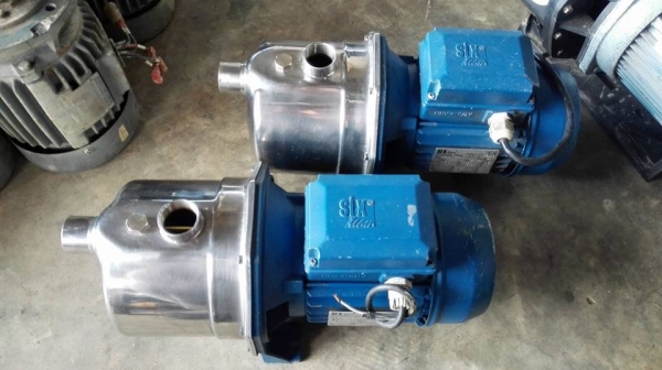 ** SOLD ** ปั้มน้ำหัวสแตนเลส SIX team Made in ITALY ขนาด 1 HP ไฟบ้าน 220V สภาพสดใหม่เดิมๆมาเทสก่อนได้!!