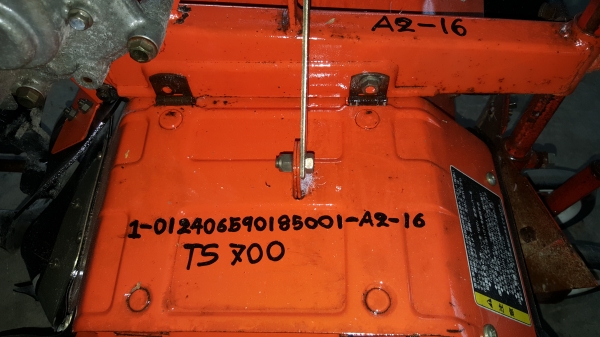 รถพรวนดิน ล้อเดี่ยว หมุนคอได้ เครื่อง 7 แรง สาดยกร่อง รหัสสินค้า A2-16 รถพรวนดิน ล้อเดี่ยว หมุนคอได้ เครื่อง 7 แรง สาดยกร่อง รหัสสินค้า A2-16