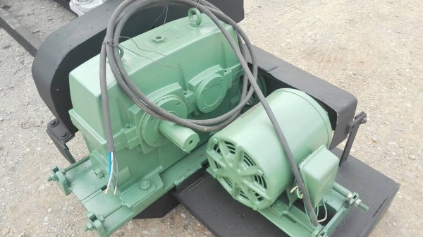 ** SOLD ** แท่นม้วนประกอบใหม่ 5 ฟุต เพลาตัน ม้วนหนา 4 มิล ไฟ 380V เอางานมาเทสก่อนได้ครับ!!