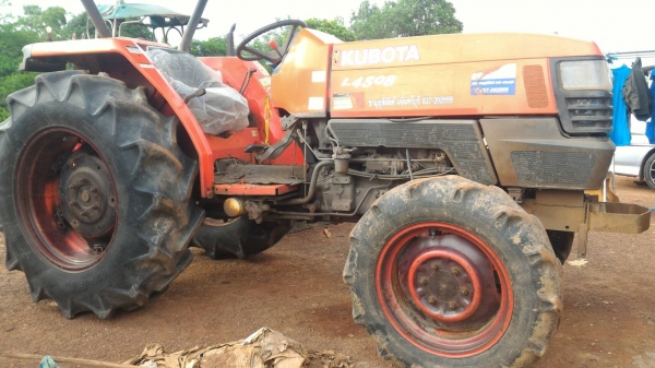 KUBOTA L4508 ราคา 160,000 ไม่มีอุปกรณ์ มีเล่มทะเบียนพร้อมโอน DC Tractor Rayong  0818618678,0899347475