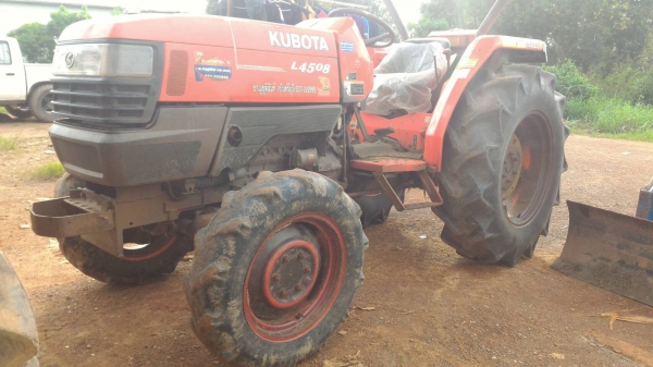 KUBOTA L4508 ราคา 160,000 ไม่มีอุปกรณ์ มีเล่มทะเบียนพร้อมโอน DC Tractor Rayong  0818618678,0899347475
