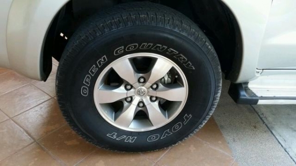 ล้อ vigo พร้อมยาง