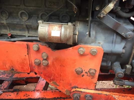 ขายรถไถ 45 แรง ปี 52 พร้อมใบมีดดันหน้าตราช้าง พร้อมเล่มทะเบียน