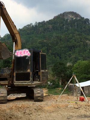 ขายรถแบคโฮ KOMATSU PC60-5 เอกสารอินวอย ราคา 450000