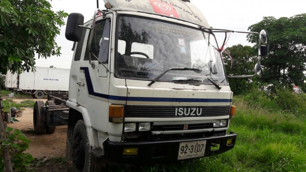 รถบรรทุกหัวคลัชซี 6 ล้อใหญ่ ISUZU เครื่อง 145 แรง  ราคา 325,000 บ.รถอยู่สระบุรี #บรรทุกหัวคลัชซี