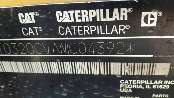ขายรถแบคโฮ CAT 320 C JAPAN เอวใหม่ ช่วงล่างใหม่ทั้งหมด มอเตอร์สวิงใหม่ เอกสารเล่มทะเบียน ราคา 155000