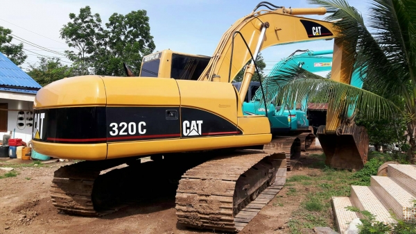 ขายรถแบคโฮ CAT 320 C JAPAN เอวใหม่ ช่วงล่างใหม่ทั้งหมด มอเตอร์สวิงใหม่ เอกสารเล่มทะเบียน ราคา 155000