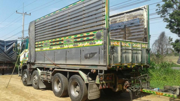 ขายรถสิบล้อ ISUZU DECA FXZ360แรง ปี54 พ่วงแม่ลูก สนใจ 0932795977 คุณสุชาติ จัดไฟแนนซ์ได้ 2,100,000-2,250,000 ขึ้นอยู่ที่เคดิต รายละเอียดรถ ปีรถจดทะเบียน 2554 คอกเกษตรดั้มเนียม อู่ สหกิจ แม่ยาว6.2 ลูก7เมตร สูง2.35เมตร