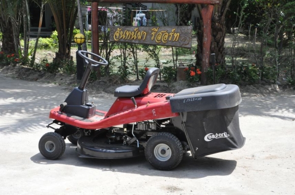 ขายรถตัดหญ้า แรง สวยเดิมเปิดตู้ติดมา ไม่เคยใช้ในไทย 38,000เท่านั้น!!
