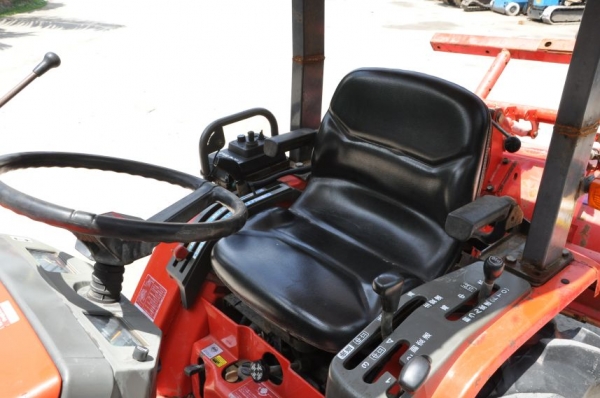 ขายรถไถYANMAR KE-3D15แรง ขับ4ล้อ(จิ๋วแต่แจ๋ว) ตักหน้า+พร้อมโรตารี่หลัง สภาพสวยเดิมญี่ปุ่นไม่เคยใช้ในไทย 145,000 เท่านั้น!!