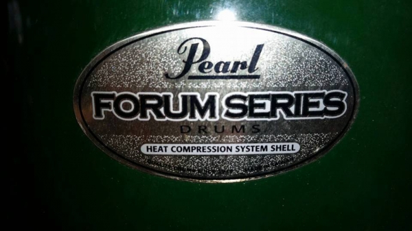 กลองชุุด สภาพใหม่มาก อุปกรณ์ทุกอย่างมาครบครับ สนใจมาดูได้เลยครับ กลองชุุด สภาพใหม่มาก อุปกรณ์ทุกอย่างมาครบครับ สนใจมาดูได้เลยครับ