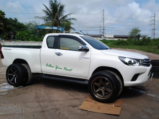 TE37 ขอบ20 พร้อมยางใหม่ๆ TE37 ขอบ20 พร้อมยางใหม่ๆ