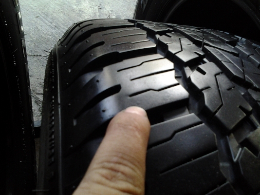 ล้อ toyota ขอบ17 พร้อมยางปี15 ใหม่ๆ