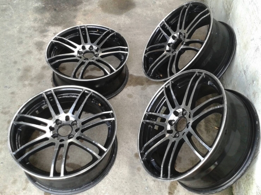 ขอบ17นิ้ว4รู100/114 สวยๆ 4 ล้อ ราคา 6900 บาท ขอบ17นิ้ว4รู100/114 สวยๆ 4 ล้อ ราคา 6900 บาท