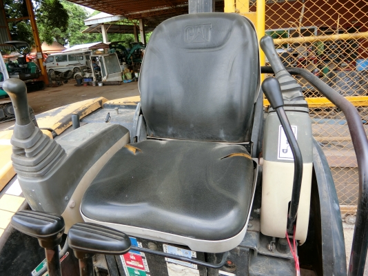 ขายด่วน รถแบคโฮยอดนิยม เก่านอกจากญี่ปุ่นแท้ 100\% CAT 303 CR ปี2003 ระบบไว เครื่องแน่น มีเอกสารใบอินวอยและใบซื้อขาย ราคา 430,000 บาท   สนใจติดต่อ วัชรัตน์ รุ่งเรืองแทรคเตอร์ {ช่างบาส} โทร:092-5768909 096-5411713  {สนใจติดต่อเจ้าของโดยรถราคาถูกแน่นอน}