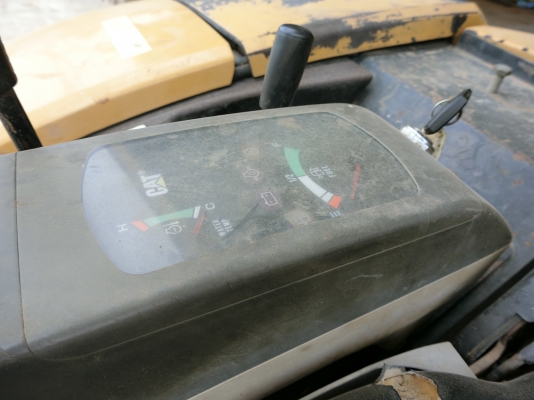 ขายด่วน รถแบคโฮยอดนิยม เก่านอกจากญี่ปุ่นแท้ 100\% CAT 303 CR ปี2003 ระบบไว เครื่องแน่น มีเอกสารใบอินวอยและใบซื้อขาย ราคา 430,000 บาท   สนใจติดต่อ วัชรัตน์ รุ่งเรืองแทรคเตอร์ {ช่างบาส} โทร:092-5768909 096-5411713  {สนใจติดต่อเจ้าของโดยรถราคาถูกแน่นอน}