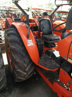 อยากขาย M9540+ใบมีดดันดินหน้า ชั่วโมงงาน 2,284 ชม. สภาพดีมาก พร้อมปรับสภาพเป็นคูโบต้าแม็กซ์