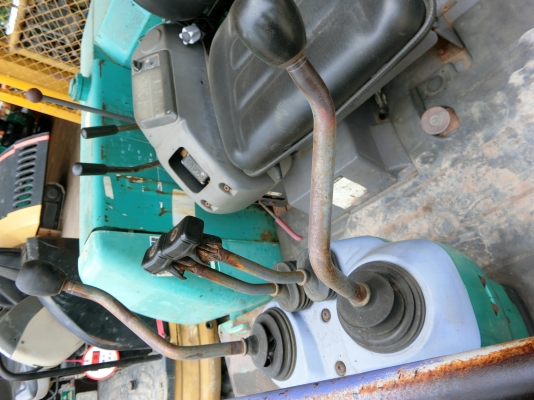 KOMATSU PC20-7E มีหัวเจาะในตัวอามร์ พร้อมบุ้งกี๋  ระบบไวคล่องตัว คอลโทนน้ำ พร้อมลงงาน ราคา 370,000 บาท   สนใจติดต่อ วัชรัตน์ รุ่งเรืองแทรคเตอร์ {ช่างบาส} โทร:092-5768909 096-5411713  {สนใจติดต่อเจ้าของโดยรถราคาถูกแน่นอน}