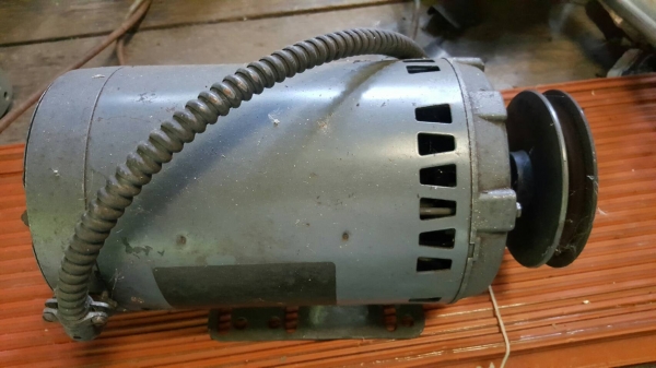 ขาย พัดลมหอยโข่ง พร้อมมอเตอร์ไฟฟ้า 1.5 HP ขาย พัดลมหอยโข่ง พร้อมมอเตอร์ไฟฟ้า 1.5 HP