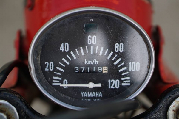 วุฒิ นนบุรี ขาย ยามาฮ่า YL2 ทะเบียนพร้อมโอนเครื่องติดขับได้