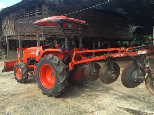 ขายรถไถคูโบต้า L3608SPราคา375000บาท มีไบมีดตราช้าง และผานบุกเบิกตราช้างหนึ่งอัน ไมร์445ช ม พร้อมใช้งานสายๆครับสนใจ โทร0813655997 อำพร พาเจริญ ต วังบัว อ คลองขลุง จ กำแพงเพชร ดูสินค้าเพิ่มเติมได้ที่ (http://buasorn.truck2hand.com ขายรถไถคูโบต้า L3608SPราคา375000บาท มีไบมีดตราช้าง และผานบุกเบิกตราช้างหนึ่งอัน ไมร์445ช ม พร้อมใช้งานสายๆครับสนใจ โทร0813655997 อำพร พาเจริญ ต วังบัว อ คลองขลุง จ กำแพงเพชร ดูสินค้าเพิ่มเติมได้ที่ (http://buasorn.truck2hand.com