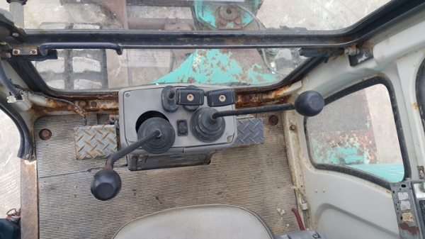 PC20-7 #40923 ปี 1992 6089 ชม. ขนาด 2 ตัน สภาพสวยนำเข้า ไม่เคยใช้งานบ้านเรา สมบูรณ์ๆ ราคาไม่แพง