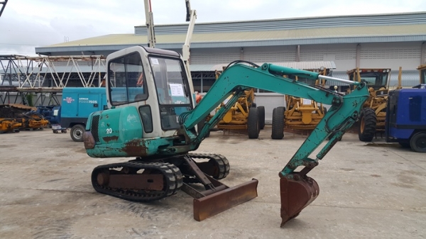 PC20-7 #40923 ปี 1992 6089 ชม. ขนาด 2 ตัน สภาพสวยนำเข้า ไม่เคยใช้งานบ้านเรา สมบูรณ์ๆ ราคาไม่แพง