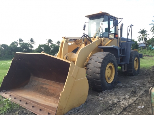 ขาย รถตัก KOMATSU  WA400  เก่าญี่ปุ่นแท้   สภาพสวยมาก  เครื่องปั๊มดี   ระบบคล่อง  โทร 089-7462641  เจีสุวรรณี