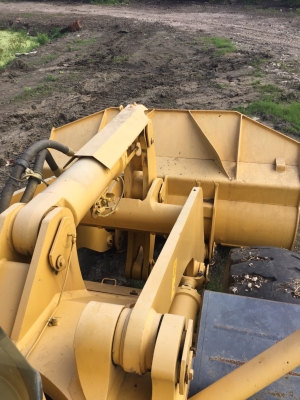 ขาย รถตัก KOMATSU  WA400  เก่าญี่ปุ่นแท้   สภาพสวยมาก  เครื่องปั๊มดี   ระบบคล่อง  โทร 089-7462641  เจีสุวรรณี