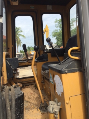 ขายรถแทรกเตอร์ MITSUBISHI  BD2G เก่าญี่ปุ่น มาใหม่จ้า  ตีนเมตร  พร้อมเก๋ง   รถสวย สภาพดี  ชั่วโมงน้อยมาก  สนใจโทร 089-7462641 เจ๊สุวรรณีจ้า...