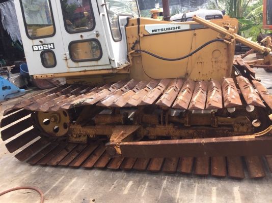 ขายรถแทรกเตอร์ MITSUBISHI  BD2G เก่าญี่ปุ่น มาใหม่จ้า  ตีนเมตร  พร้อมเก๋ง   รถสวย สภาพดี  ชั่วโมงน้อยมาก  สนใจโทร 089-7462641 เจ๊สุวรรณีจ้า...