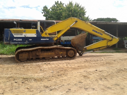 ขายPC200รุ่น5 มีสองคันให้เลือก เอกสารเล่มทะเบียน รถพร้อมใช้สุดๆ