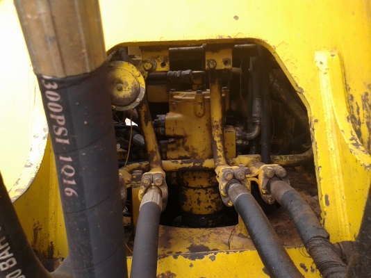 ขายPC200รุ่น5 มีสองคันให้เลือก เอกสารเล่มทะเบียน รถพร้อมใช้สุดๆ