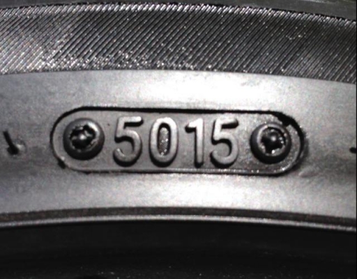 ยาง Haida 235 40 18 หลัง 265 35 18 สิ้นปี15 ดอกเต็ม ไม่มีปะ เนื้อนิ่มๆ ใช้งานน้อย ราคาไม่แพง