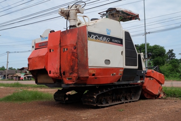 ขายรถเกี่ยวข้าว คูโบต้า DC 68 G สนใจโทร 089-0111624 ขายรถเกี่ยวข้าว คูโบต้า DC 68 G สนใจโทร 089-0111624