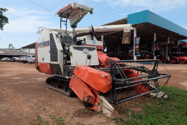 ขายรถเกี่ยวข้าว คูโบต้า DC 68 G สนใจโทร 089-0111624 ขายรถเกี่ยวข้าว คูโบต้า DC 68 G สนใจโทร 089-0111624