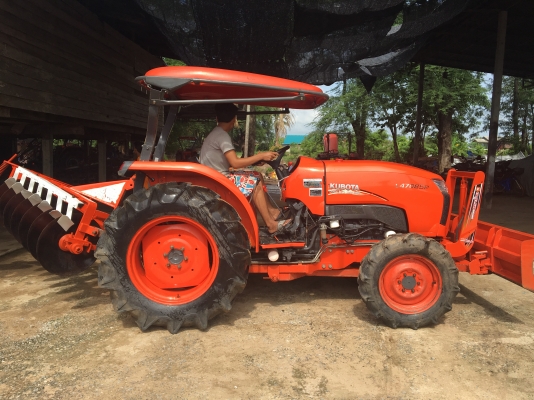 ขายรถไถคูโบต้า L4708SPราคา475000บาท  มีไบมีดตราช้าง และผาน7หนึ่งอัน ไมร์724ช ม พร้อมใช้งานสายๆครับสนใจ โทร0813655997 อำพร พาเจริญ ต วังบัว อ คลองขลุง จ กำแพงเพชร