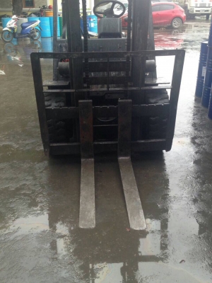 ขายรถโฟร์คลิฟท์3ตัน