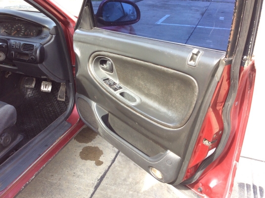 ขายรถมาสด้า โครโนส 5ประตู ปี95 เครื่องหัวฉีด 2.0 เกียร์ธรรมดา เพาเวอร์ กระจกไฟฟ้าทั้งคัน เซ็นทรัลล๊อค ภายในเดิมๆเบาะผ้าเดิมสะอาด แอร์วิทยุCD ตัวถังเดิมไม่มีชนทำสีมาเรียบร้อย แม็กBBS ขอบ17" รถขับกลับได้เลยครับ เอกสารพร้อมขายถูกครับ