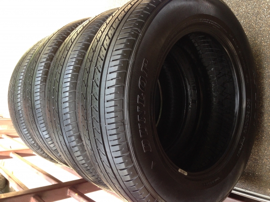 ยาง Dunlop 215 65 16 ปี14 ดอกเยอะ พร้อมใช้งาน ราคาไม่แพง