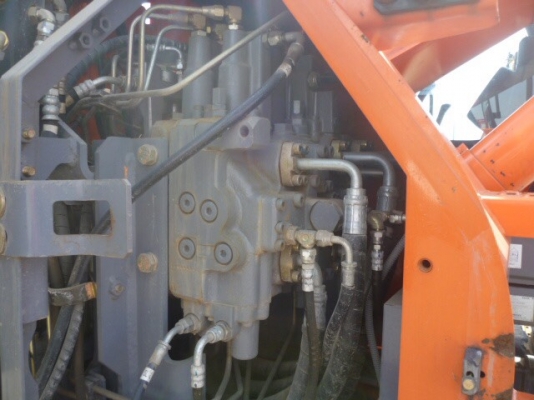 ขาย HITACHI ZX135 US ปี 2008  แทรค 70  มาใหม่ เก่านอกแท้  ยังไม่เคยใช้งานในไทย  สภาพสวย  ระบบดี    โทร  089-7462641 สุวรรณีค่ะ