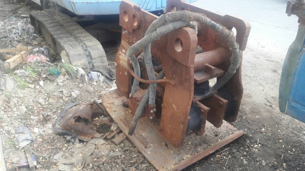 ขาย เครื่องตบดิน บดดิน อัดดิน สำหรับติดรถขุด แบคโฮ PC 60 100 120 200 320 มือสองเก่าญี่ปุ่นแท้