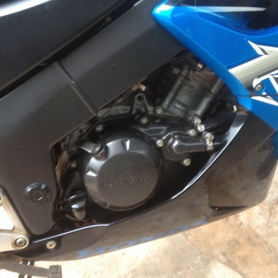 cbr 150 เดิมสดมาก ไมค์แท้20000โล ทบ.เต็มพร้อมโอน  รถจอด อ.จัสตุ  จ.ร้อยเอ็ด