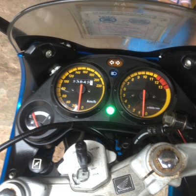 cbr 150 เดิมสดมาก ไมค์แท้20000โล ทบ.เต็มพร้อมโอน  รถจอด อ.จัสตุ  จ.ร้อยเอ็ด