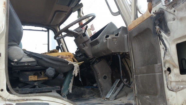 ขายรถโม่ปูน NISSAN EURO1 สนใจติดต่อ 081-1913257